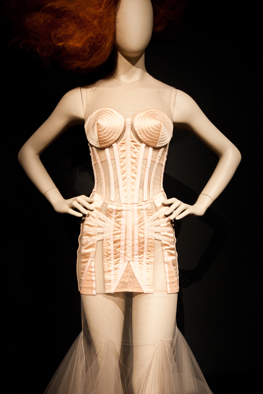 Kelly_thompson_blog_NGV_Jean_Paul_Gaultier_Melbourne_National_Gallery_Sidewalk_catwalk
