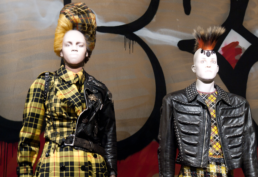 Kelly_thompson_blog_NGV_Jean_Paul_Gaultier_Melbourne_National_Gallery_Sidewalk_catwalk