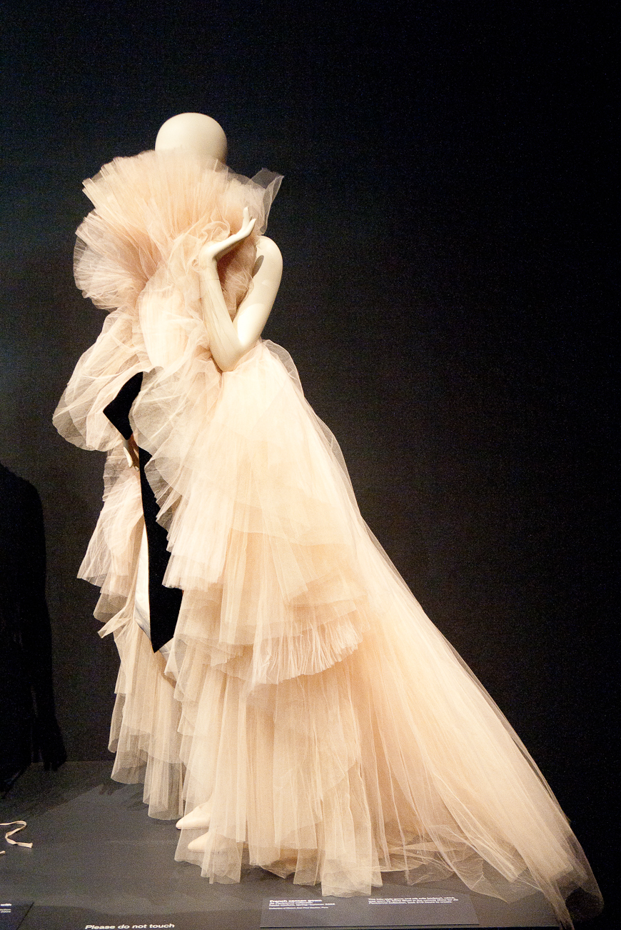 Kelly_thompson_blog_NGV_Jean_Paul_Gaultier_Melbourne_National_Gallery_Sidewalk_catwalk 